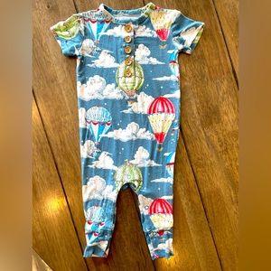 Posh Peanut Bamboo Romper. Size 6-9 mo. Print Cloud w/ Hot Air Balloon. Like New